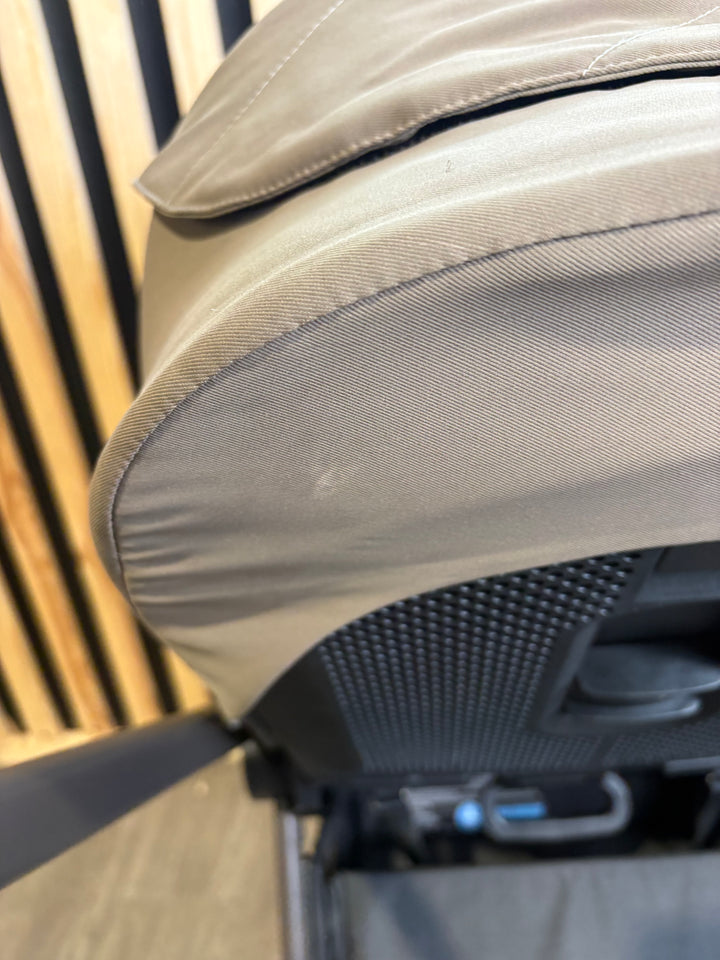 PRE LOVED Venicci Tinum Upline Pushchair - SE Powder