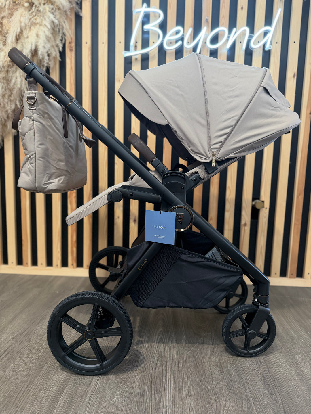 EX DISPLAY Venicci Claro 3-in-1 Pushchair + Tiago 360 Beige Car Seat Bundle - Almond