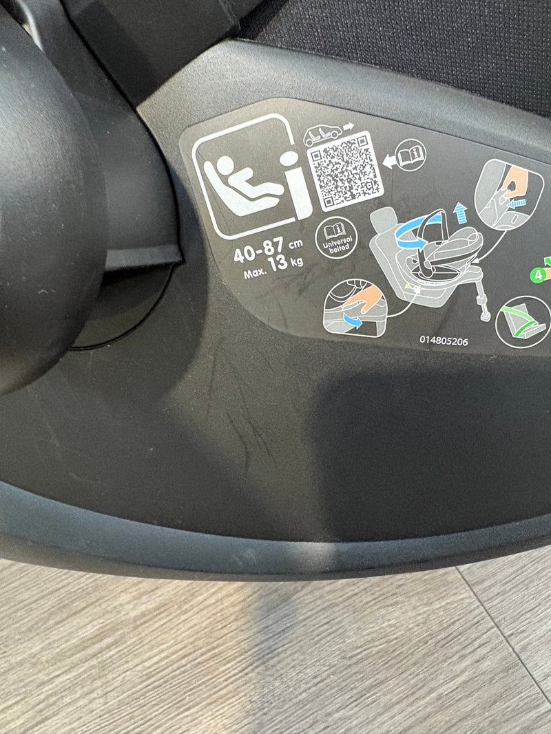 EX DISPLAY Maxi-Cosi Pebble 360 Pro2 Car Seat - Twillic Black