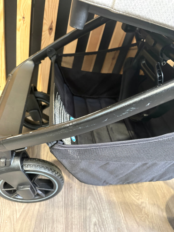 PRE LOVED Venicci Tinum Edge 2in1 Travel System - Dust