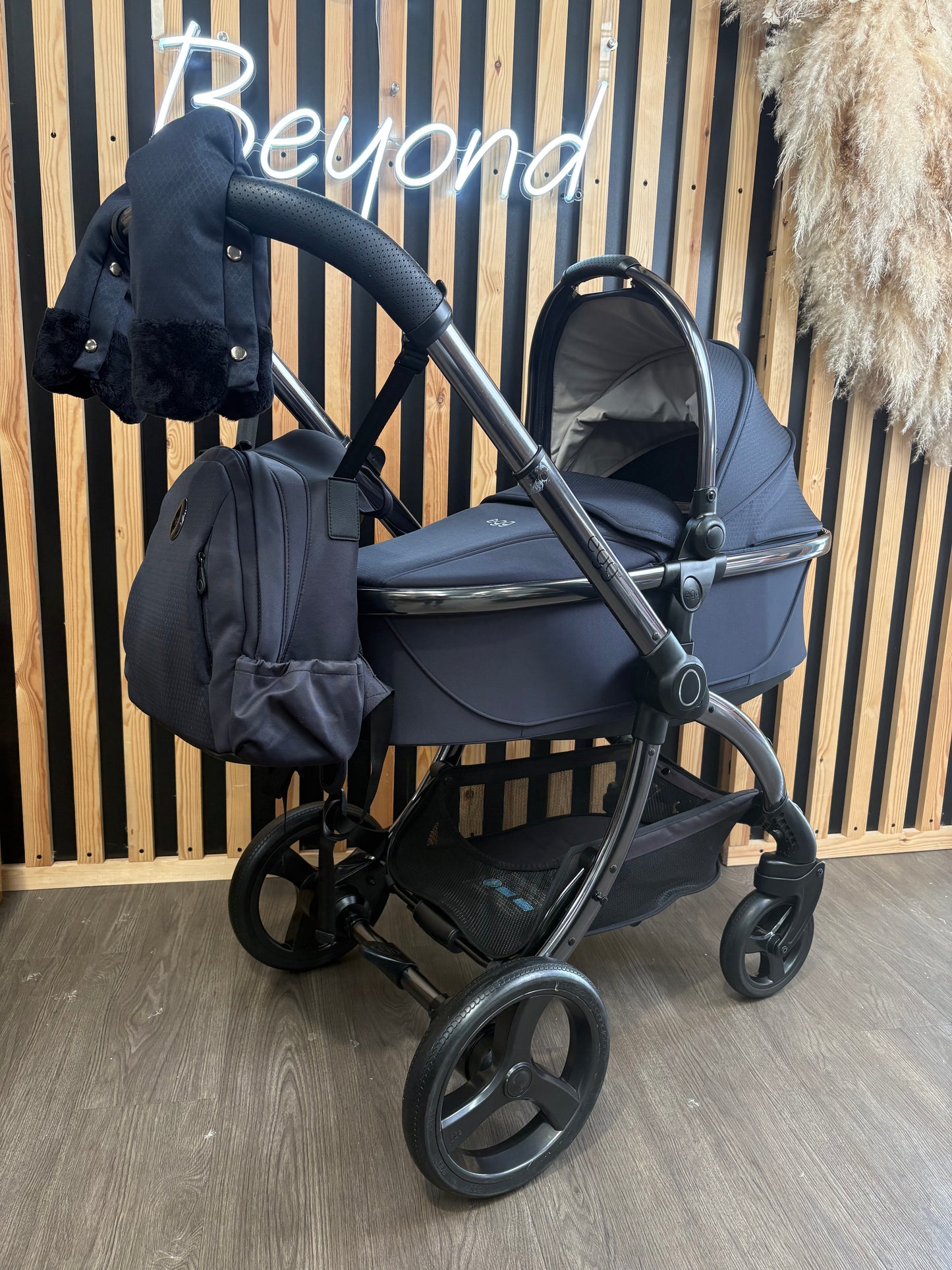 PRE LOVED egg3 Travel System - Celestial
