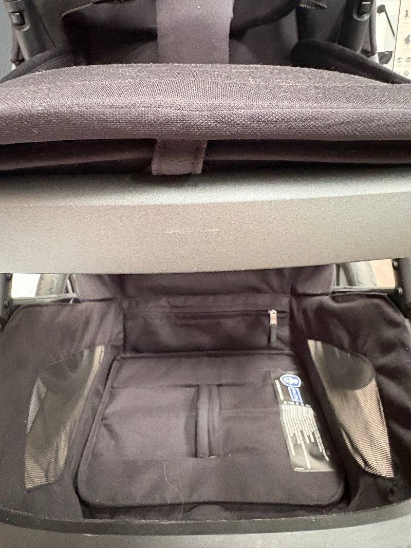 PRE LOVED Maxi-Cosi Fame Pram + Pushchair - Twillic Black