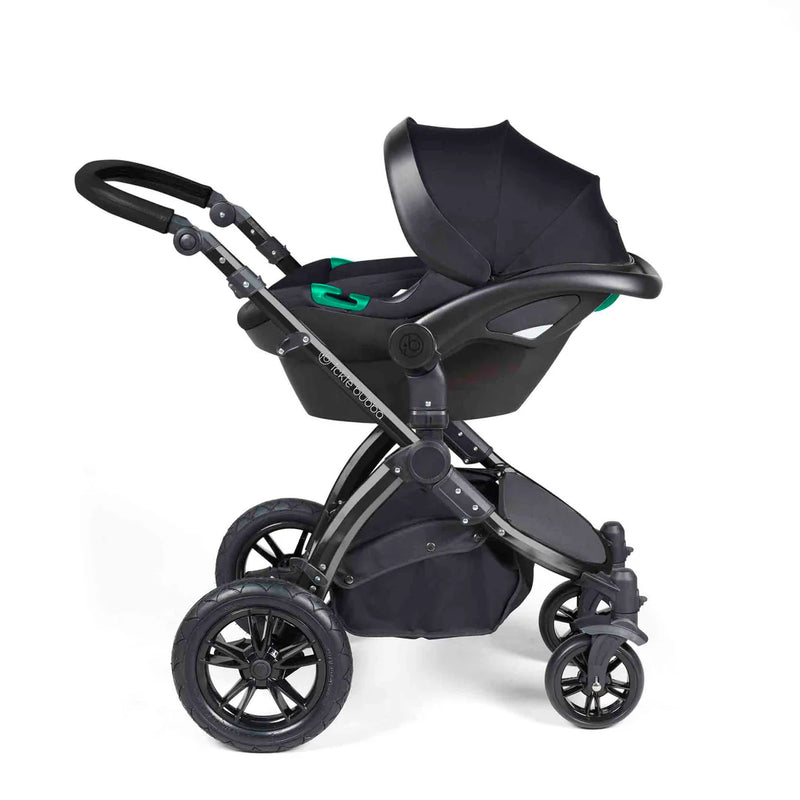 Ickle Bubba Stomp Luxe All-in-One i-Size Travel System with 360 Isofix Base (Nimbus) + Bubba&Me Bedside Crib – 14-Piece Bundle