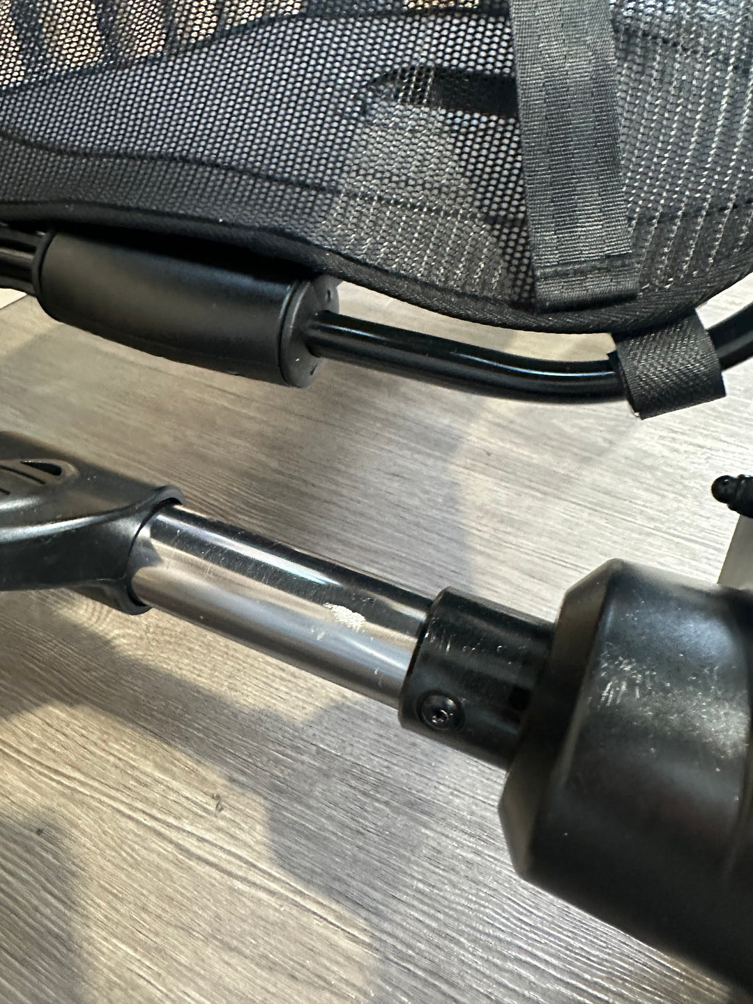 PRE LOVED egg2 Travel System - Olive