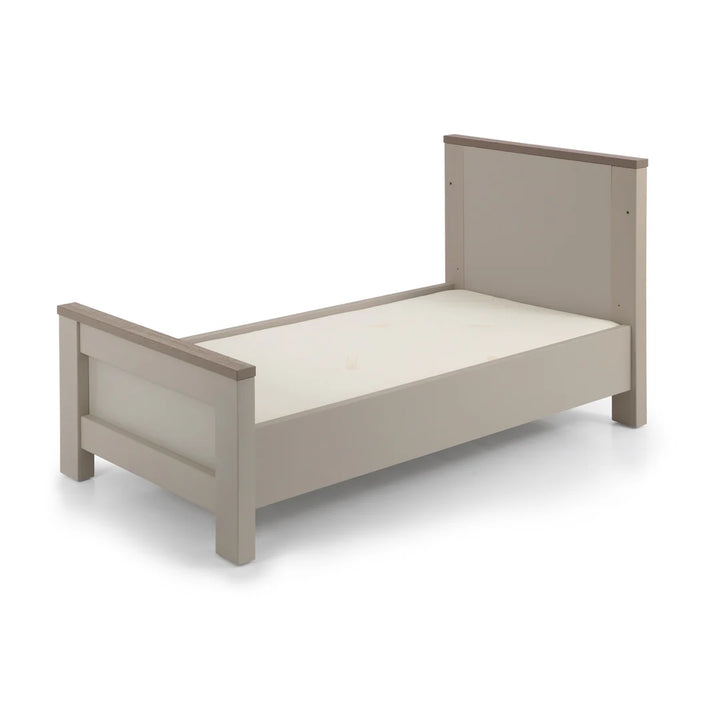 BabyStyle Bordeaux Cot Bed - Oatmeal