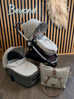 PRE LOVED Mamas & Papas Ocarro 2-in-1 Travel System - Heritage