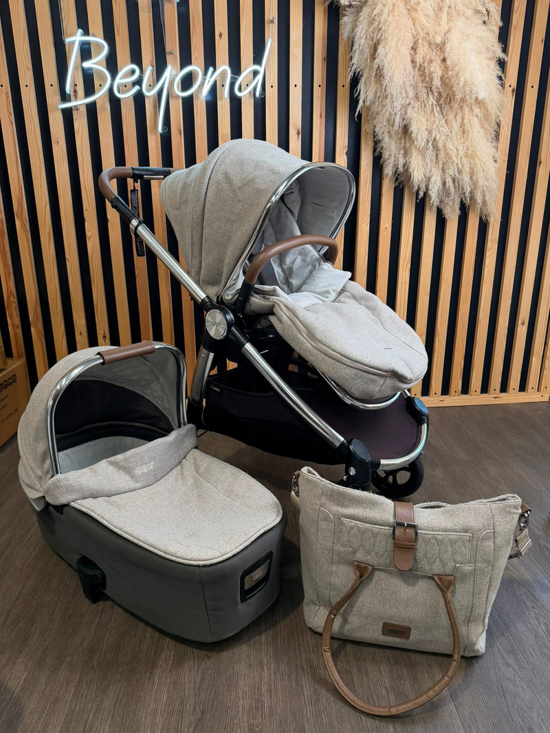 PRE LOVED Mamas & Papas Ocarro 2-in-1 Travel System - Heritage