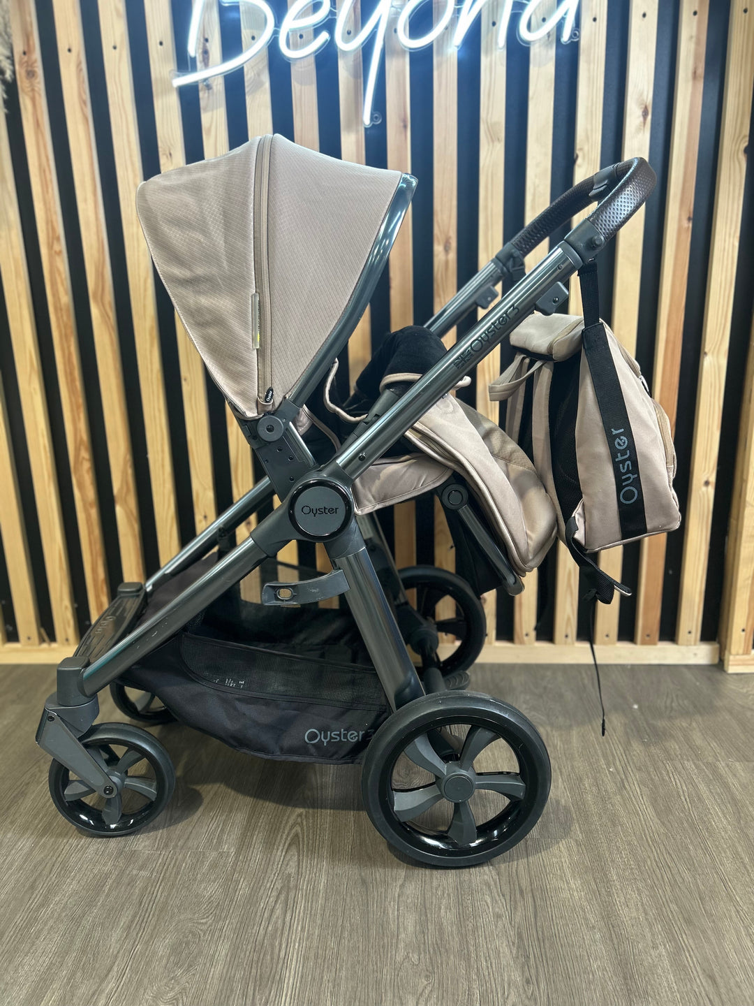 PRE LOVED Babystyle Oyster3 Travel System - Butterscotch