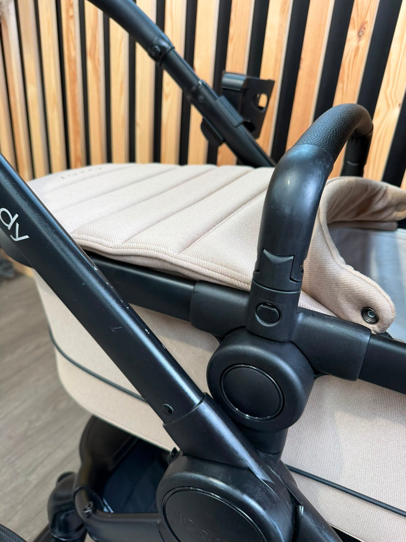 PRE LOVED iCandy Peach 7 Travel System - Cookie
