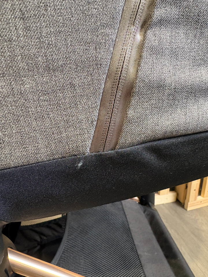 PRE LOVED Cybex Priam Travel System - Manhattan Grey/Rose Gold Including Isofix 360 Base