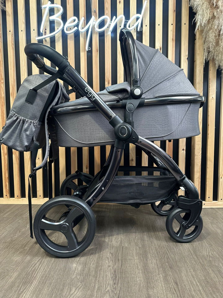 PRE LOVED egg2 Travel System - Jurassic Grey