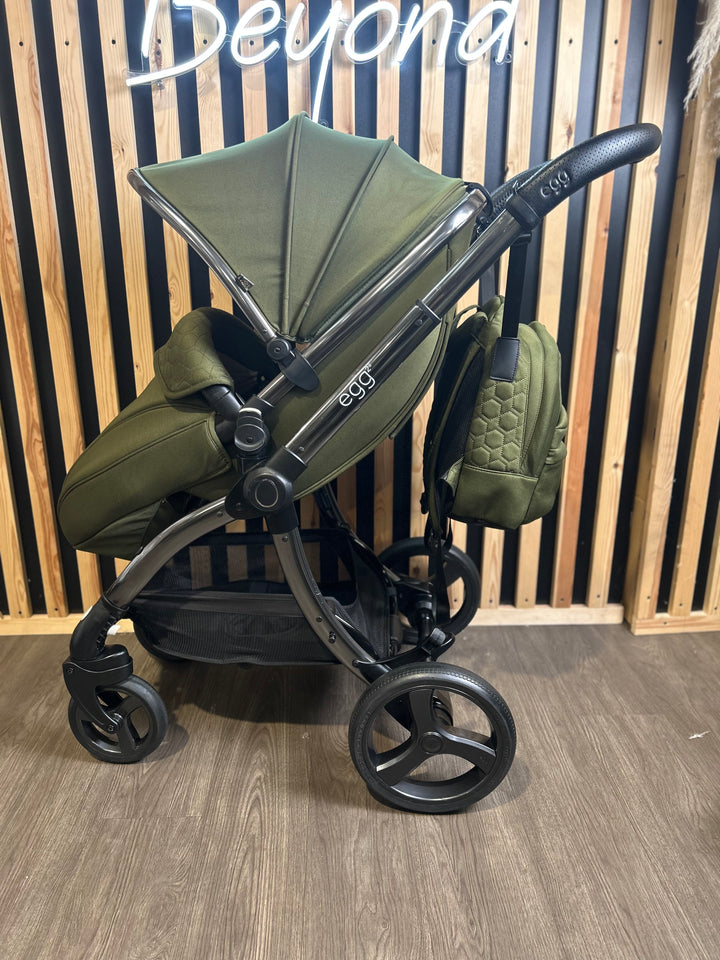 PRE LOVED egg2 Travel System - Olive