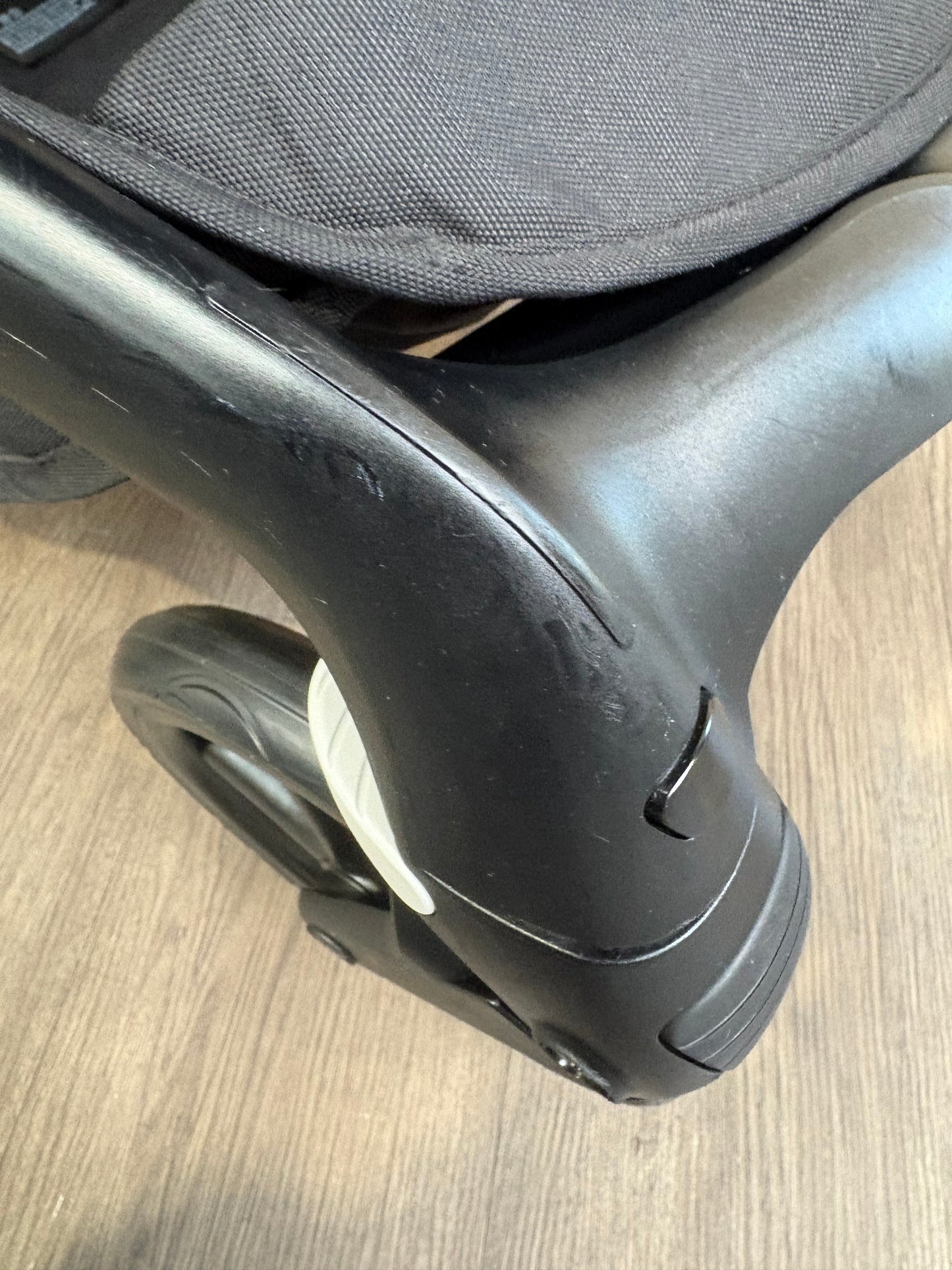 PRE LOVED Bugaboo Fox 5 2-in-1 Travel System - Heritage Black
