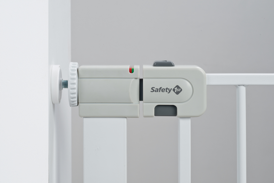 Safety 1st Easy Close Metal SecureTech - White