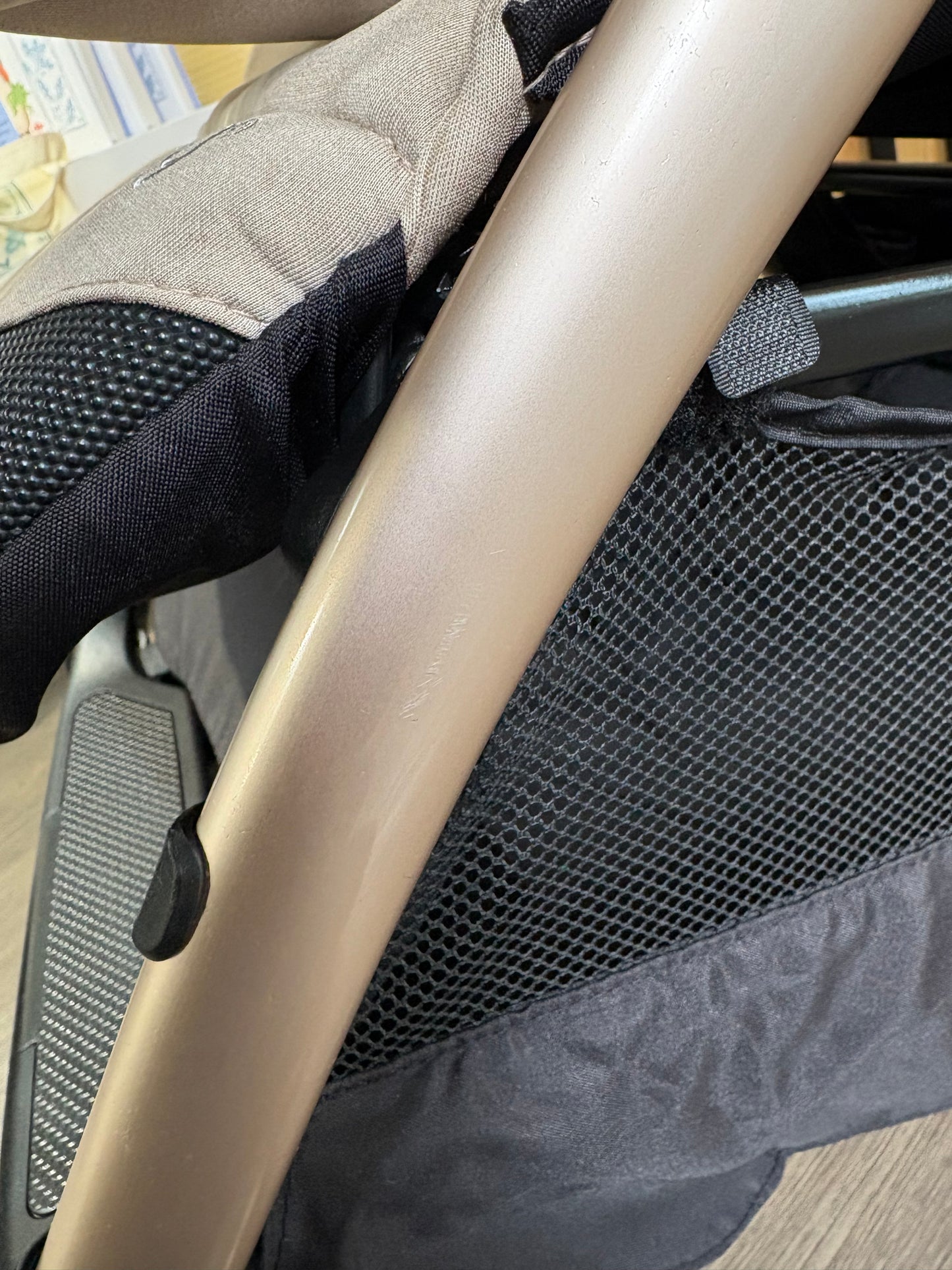 PRE LOVED eggZ Stroller + Accessories - Feather
