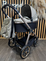 PRE LOVED Oyster 3 Pram & Pushchair - Creme Brulee