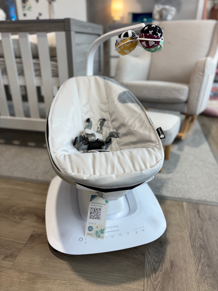 EX DISPLAY 4moms MamaRoo 5.0 Multi-Motion Baby Swing - Grey