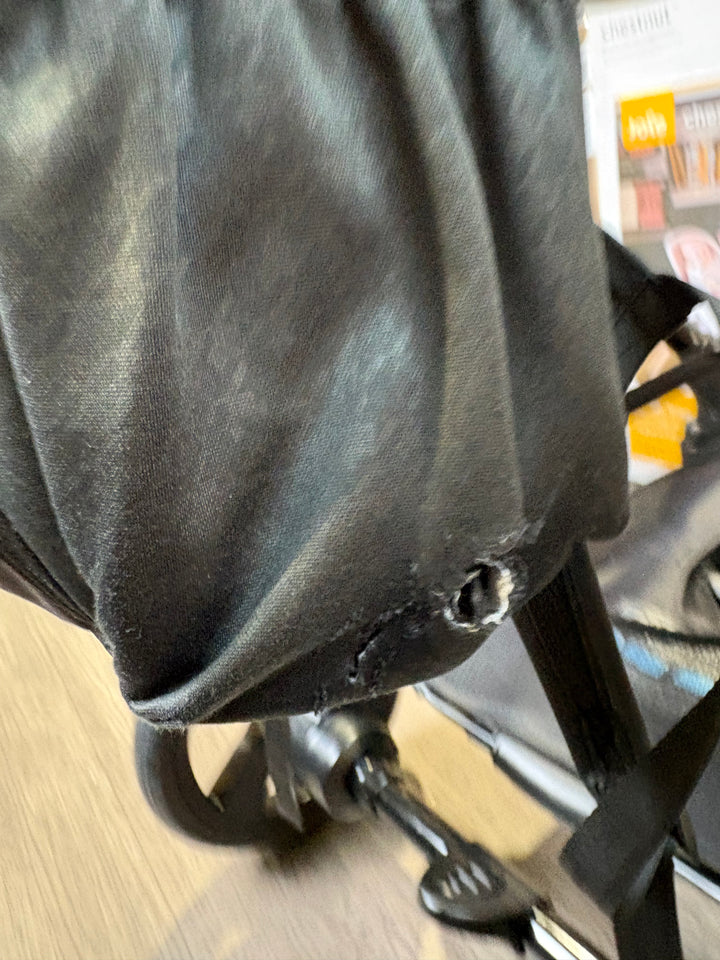 PRE LOVED egg3 Travel System - Houndstooth Black