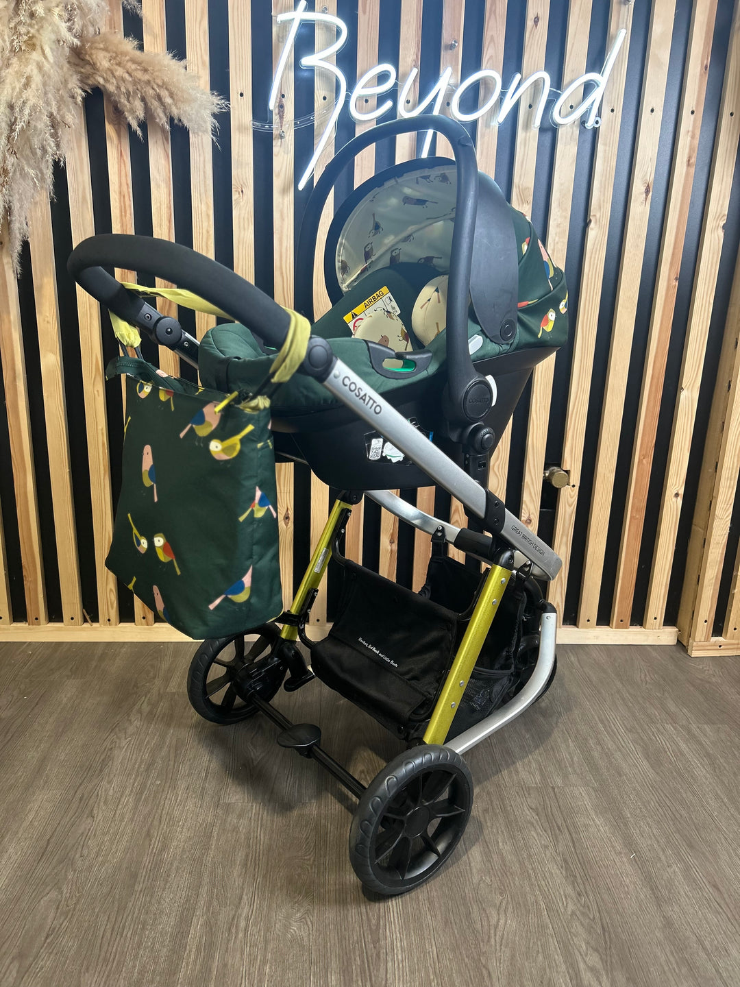 PRE LOVED Cosatto Giggle 3-in-1 Travel System - Birdland