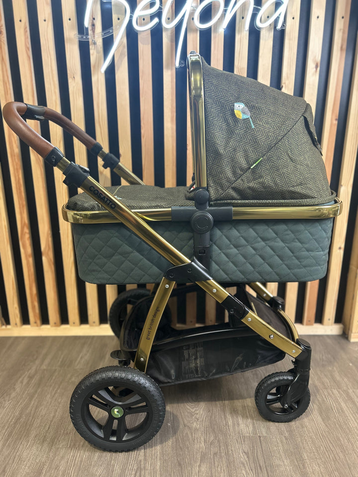 PRE LOVED Cosatto Wow 2 2in1 Travel System - Bureau