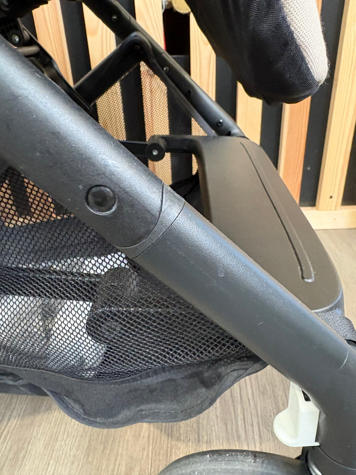 EX DISPLAY Cybex Beezy (2025 Model) - Almond Beige
