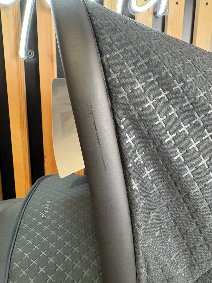 EX DISPLAY Babystyle Oyster4 2-in-1 Travel System - Raven