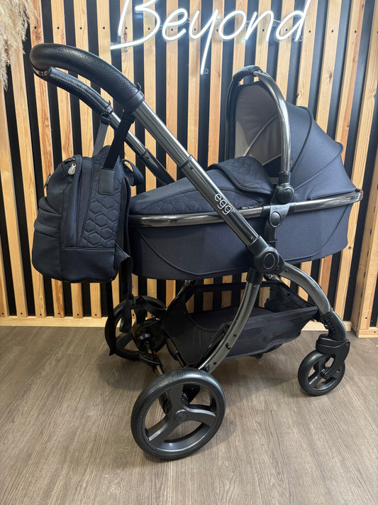 PRE LOVED egg2 Travel System - Cobalt