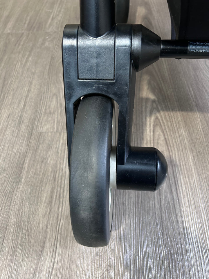 PRE LOVED Silver Cross Wayfarer Travel System - Camden