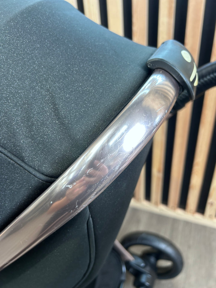 PRE LOVED egg Pushchair + Footmuff - Diamond Black