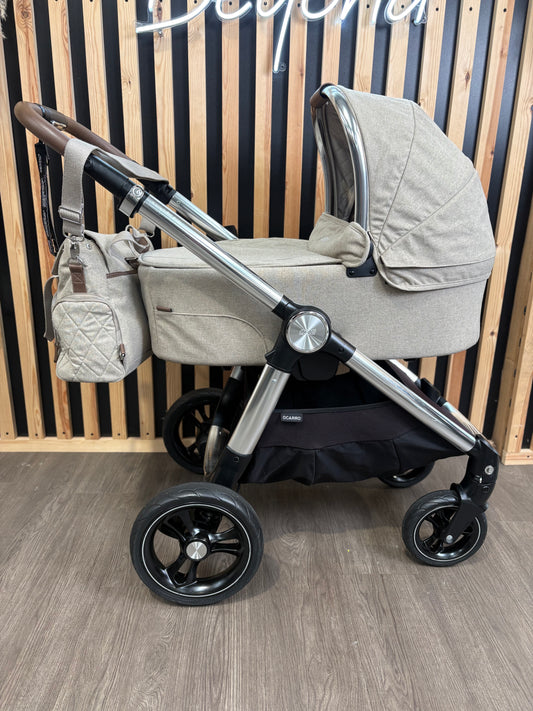 PRE LOVED Mamas & Papas Ocarro 3in1 Travel System - Biscuit