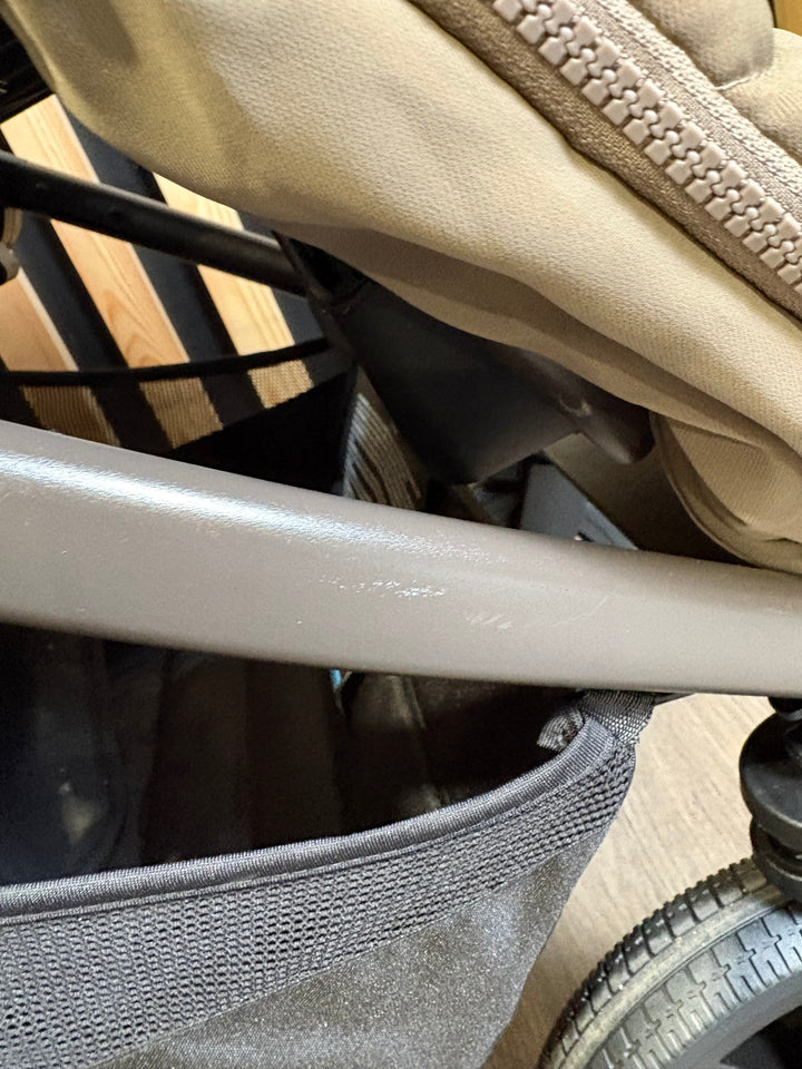 PRE LOVED Venicci Tinum Upline Pushchair - SE Powder