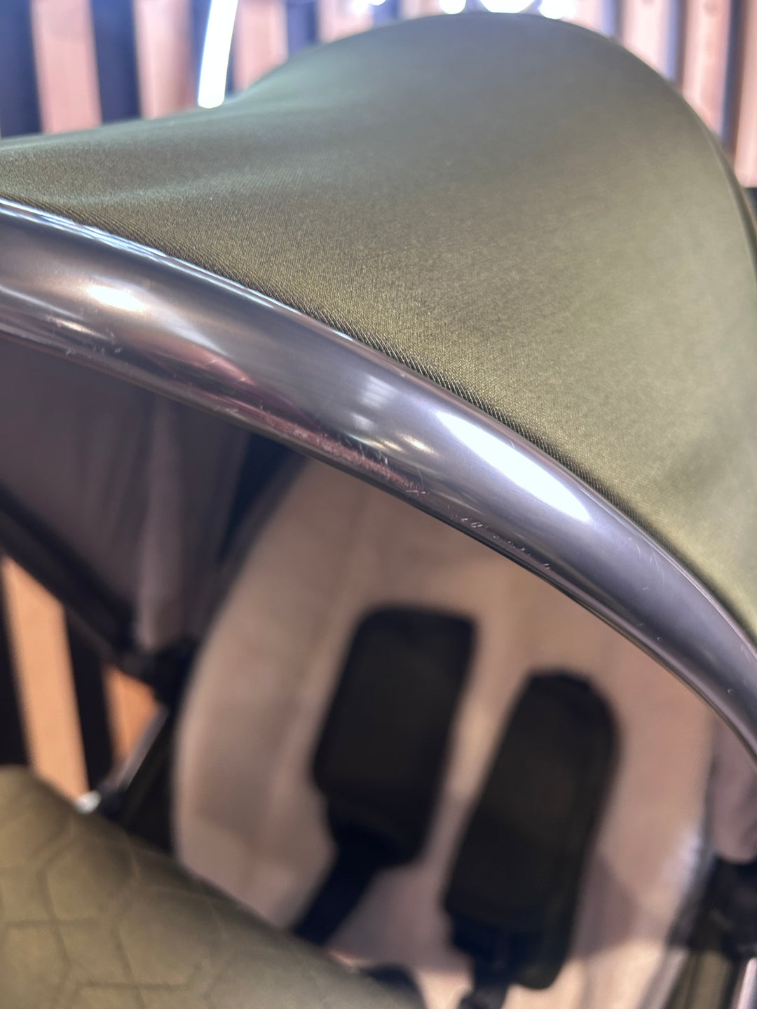 PRE LOVED egg2 Travel System - Olive