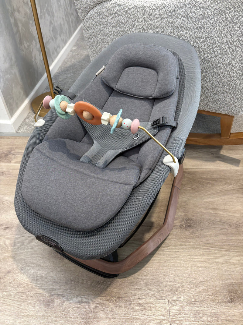EX DISPLAY Maxi-Cosi Dove Pro Bouncer + Toy Arch - Elegance Graphite