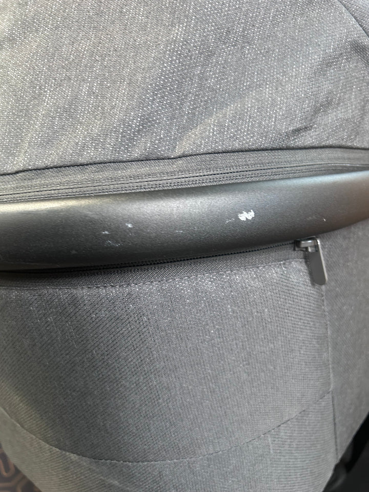 EX DISPLAY Venicci Tinum Edge 2-in-1 Travel System - Charcoal