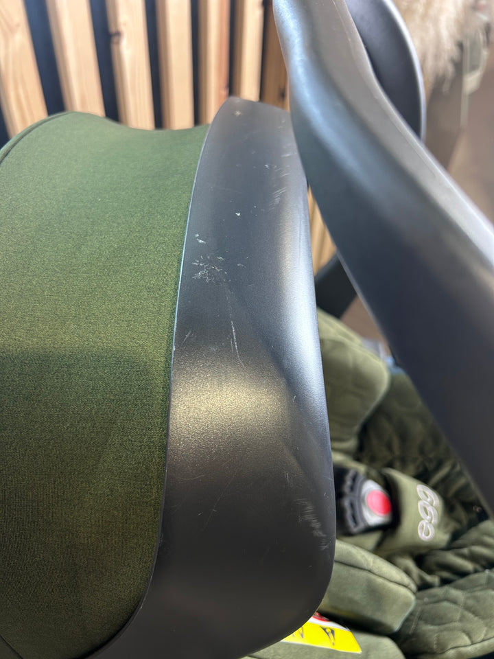 PRE LOVED egg2 Travel System - Olive