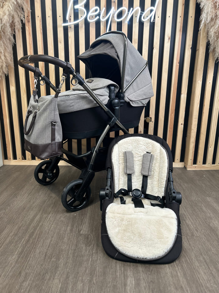 PRE LOVED Silver Cross Wayfarer Special Edition Pram + Pushchair - Expedition