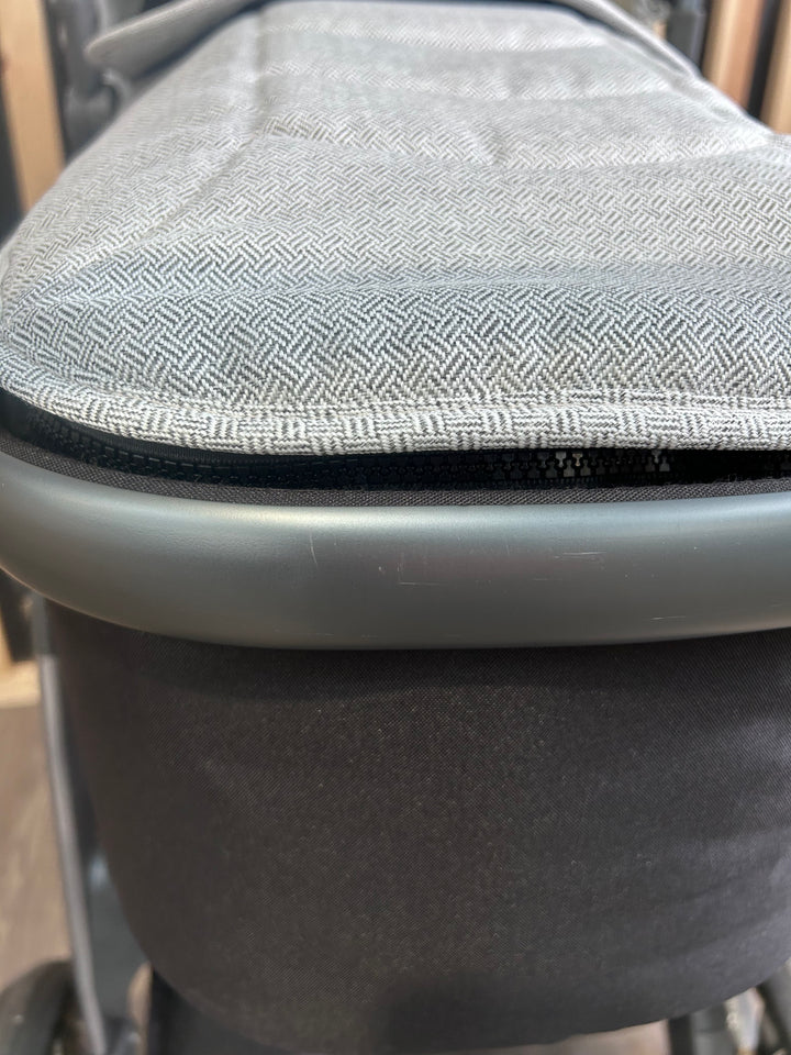 PRE LOVED Babystyle Oyster3 Pram + Pushchair - Tonic