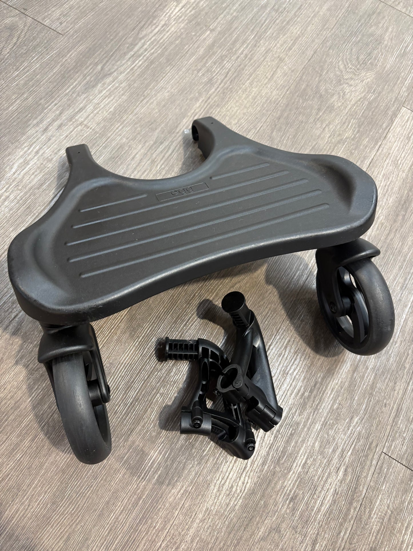 PRE LOVED egg Ride On Board with Adapters