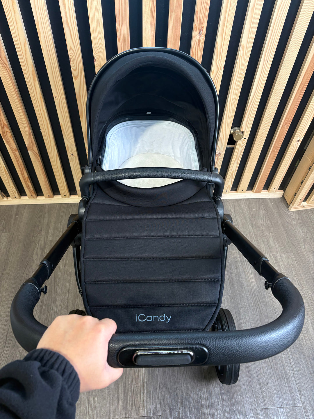 EX DISPLAY iCandy Peach 7 Travel System - Jet Black