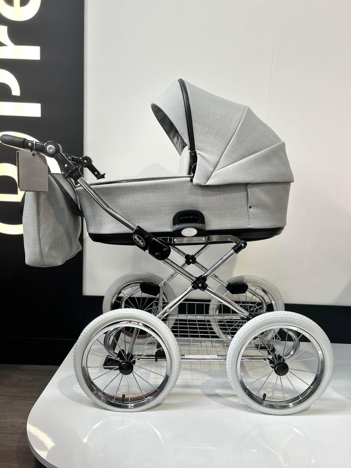 EX DISPLAY Babystyle Prestige Vogue Classic 3in1 + Isofix Base Travel System - Flint Inc x2 Full Sets Of Wheels