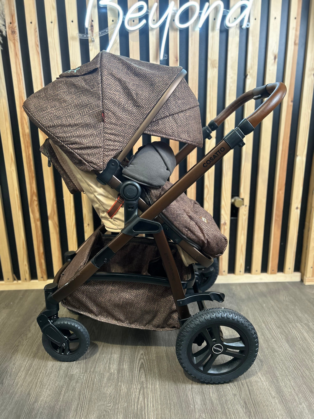 PRE LOVED Cosatto Wow 3 Travel System - Foxford Hall