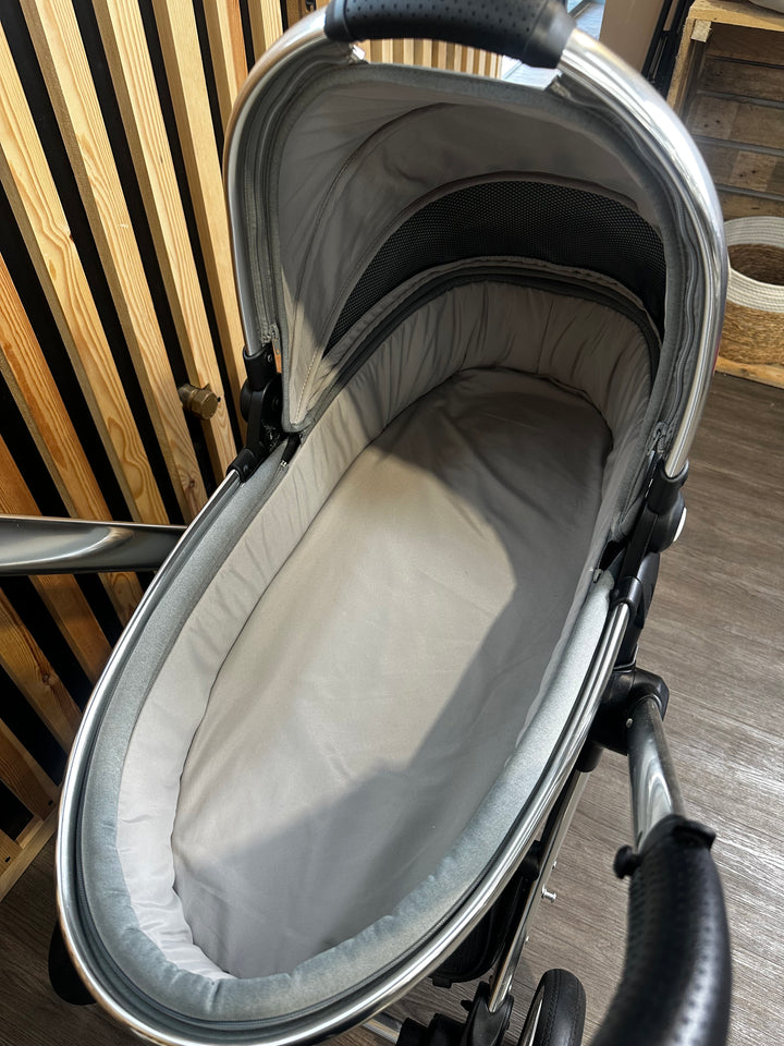 PRE - LOVED egg2 Monument Grey Travel system