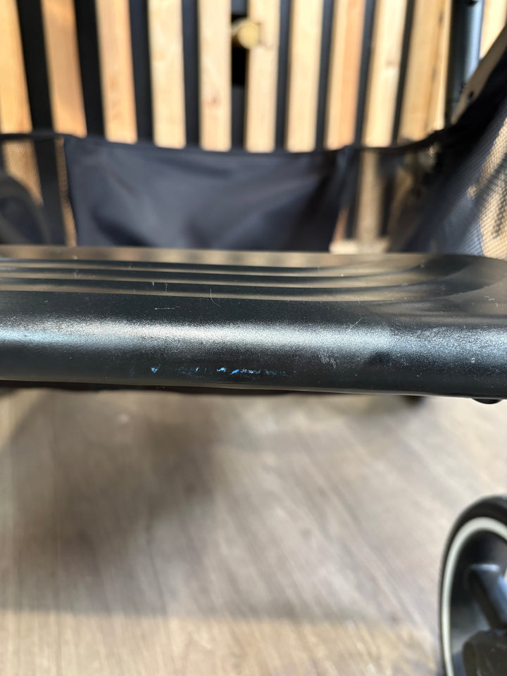 PRE LOVED Cybex Balios 2in1 Travel System - Moon Black