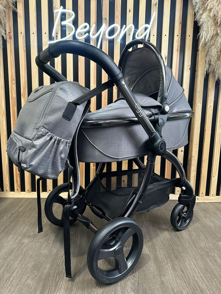 PRE LOVED egg2 Travel System - Jurassic Grey