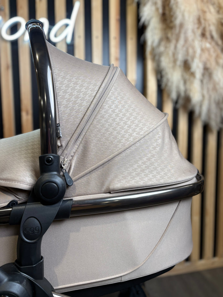 EX DISPLAY egg3 Pram + Pushchair - Houndstooth Almond