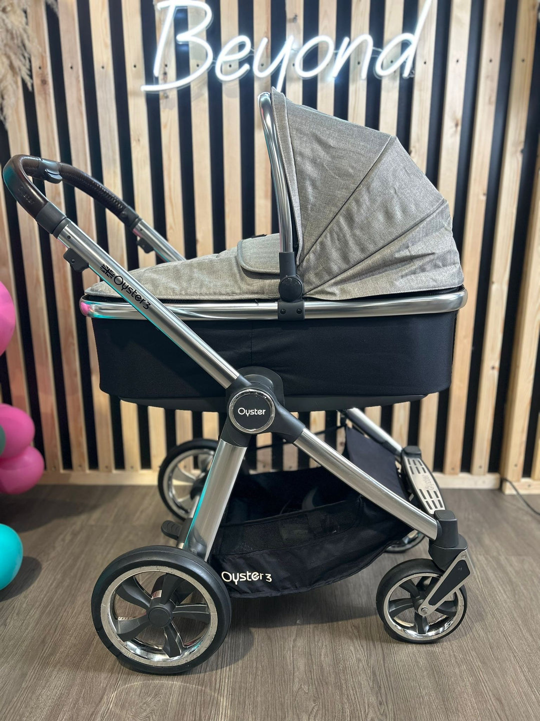 PRE LOVED Babystyle Oyster3 Travel System - Pebble