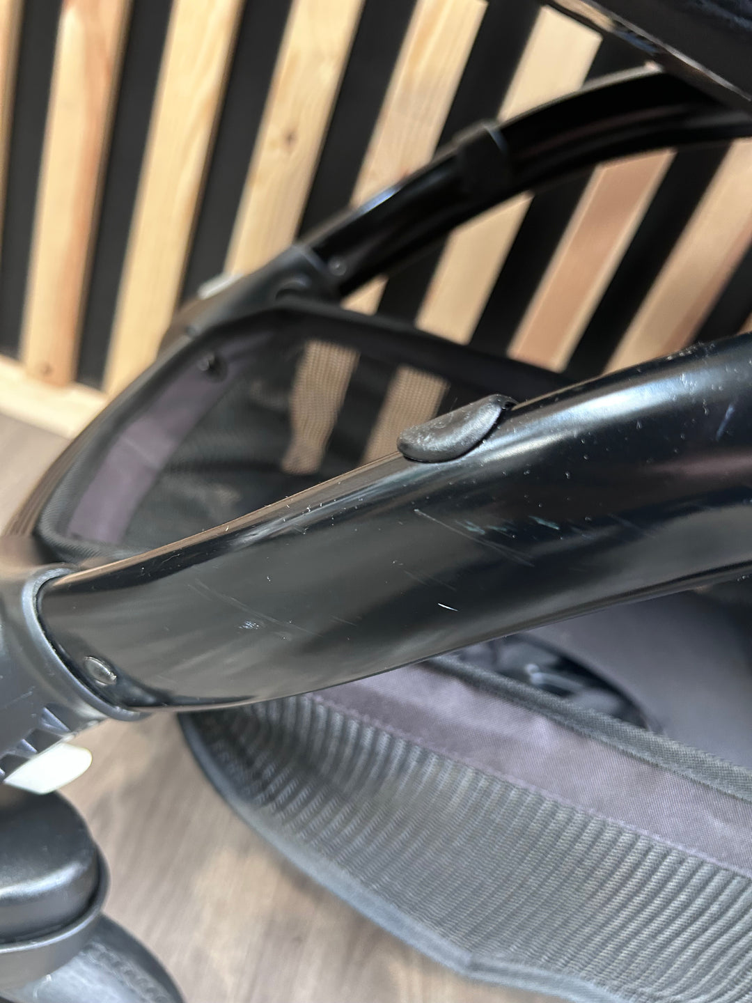 PRE LOVED egg2 Travel System - Just Black