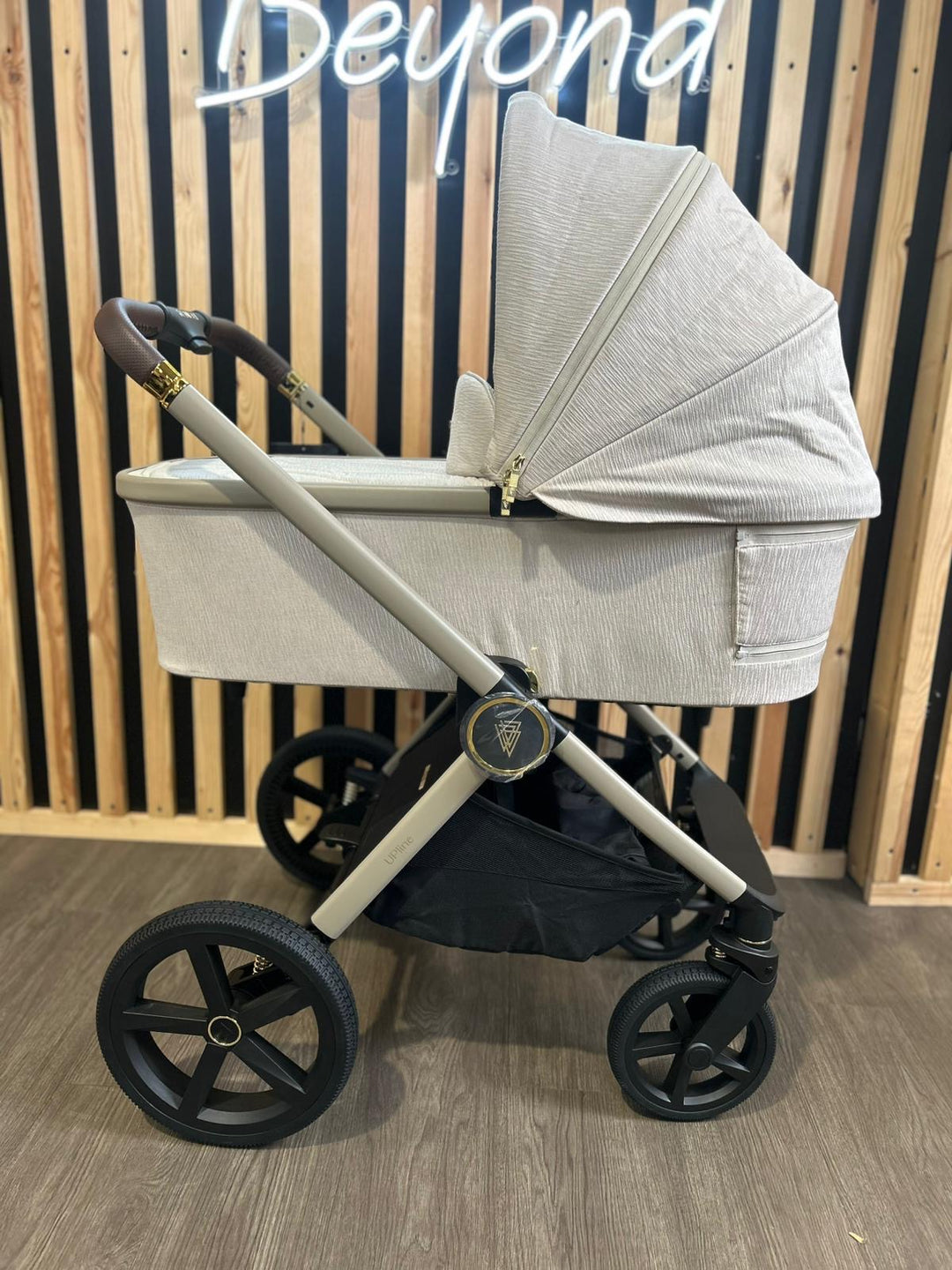 EX DISPLAY Venicci Tinum Upline 2in1 Travel System Stone Beige