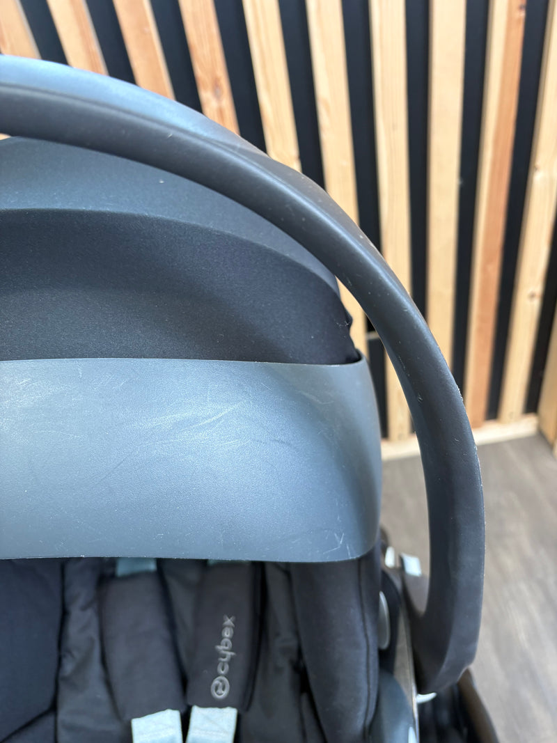 PRE LOVED Bugaboo Fox2 Travel System - Black