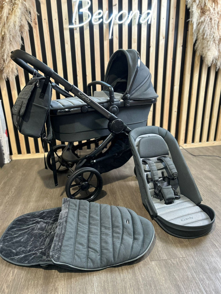 PRE LOVED iCandy Peach 7 Complete Pushchair Complete Bundle-Phantom/Truffle